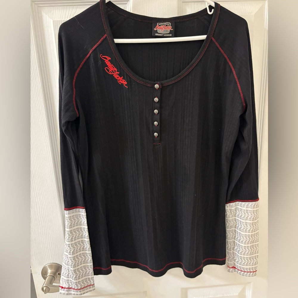 Barrett Jackson Black and White Long Sleeve‎ Top